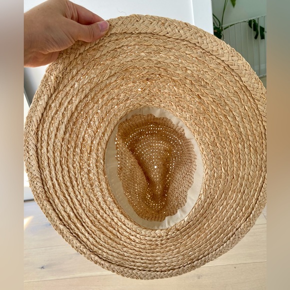 Soft woven straw hat - Picture 3 of 4